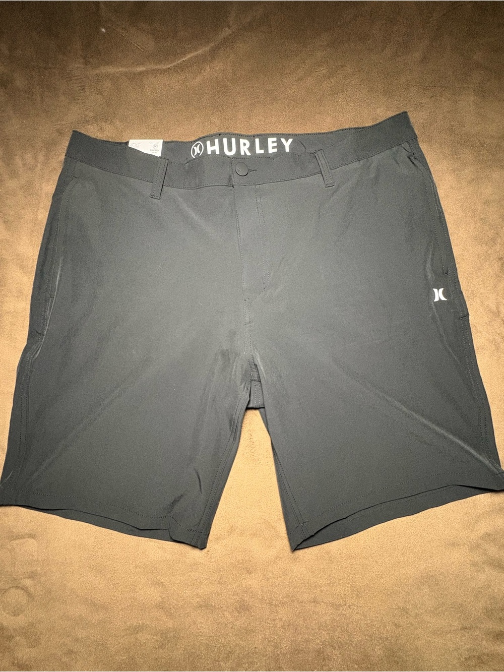 Hurley black board shorts - Size 40 🌊🏄